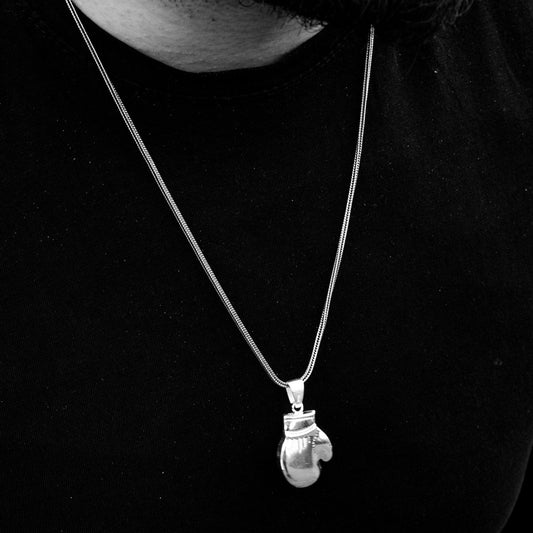 Herrenkette aus 925er Silber mit Boxhandschuh Anhänger