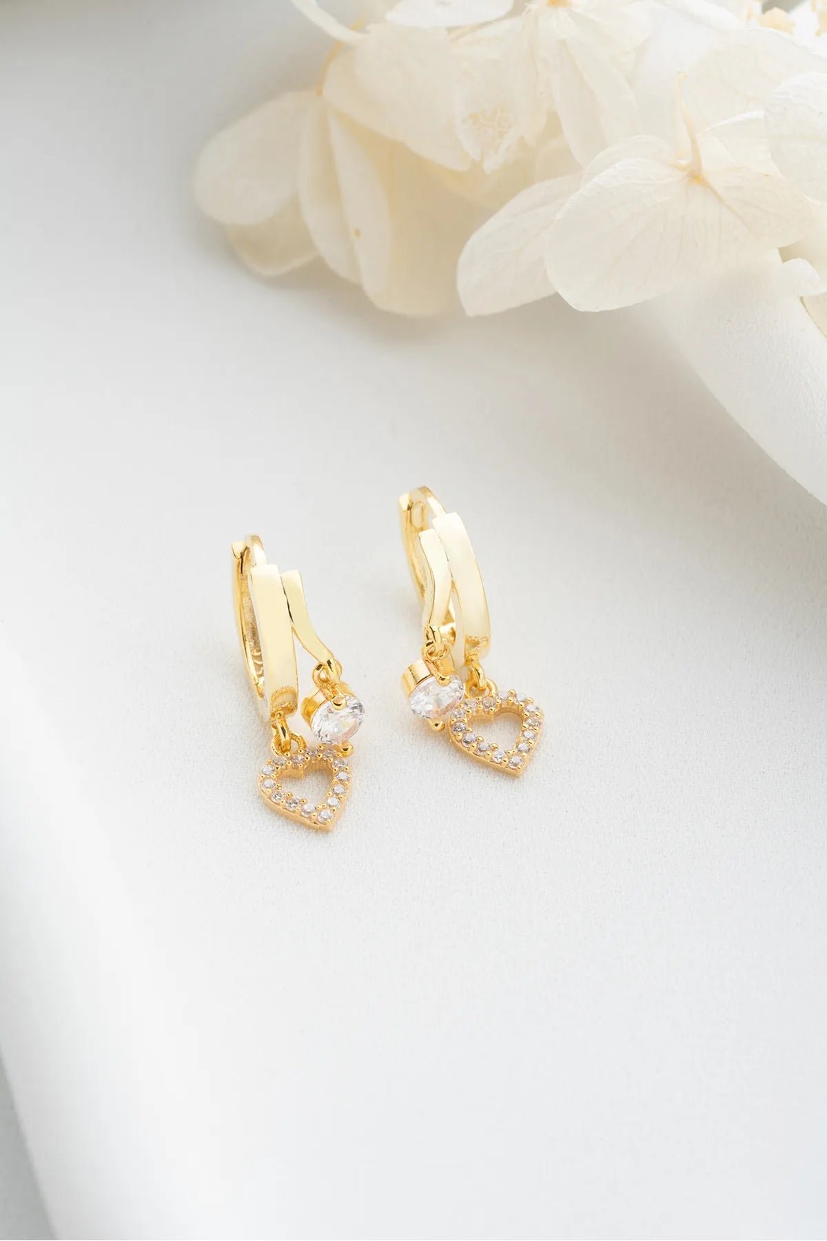 Double Heart Glow – 925 Ayar Gümüş Küpe