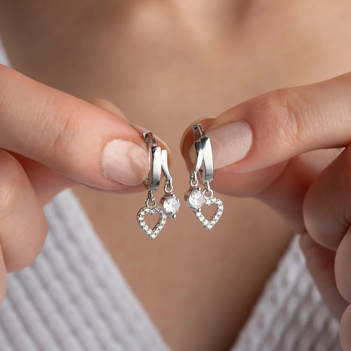 Double Heart Glow – 925 Ayar Gümüş Küpe