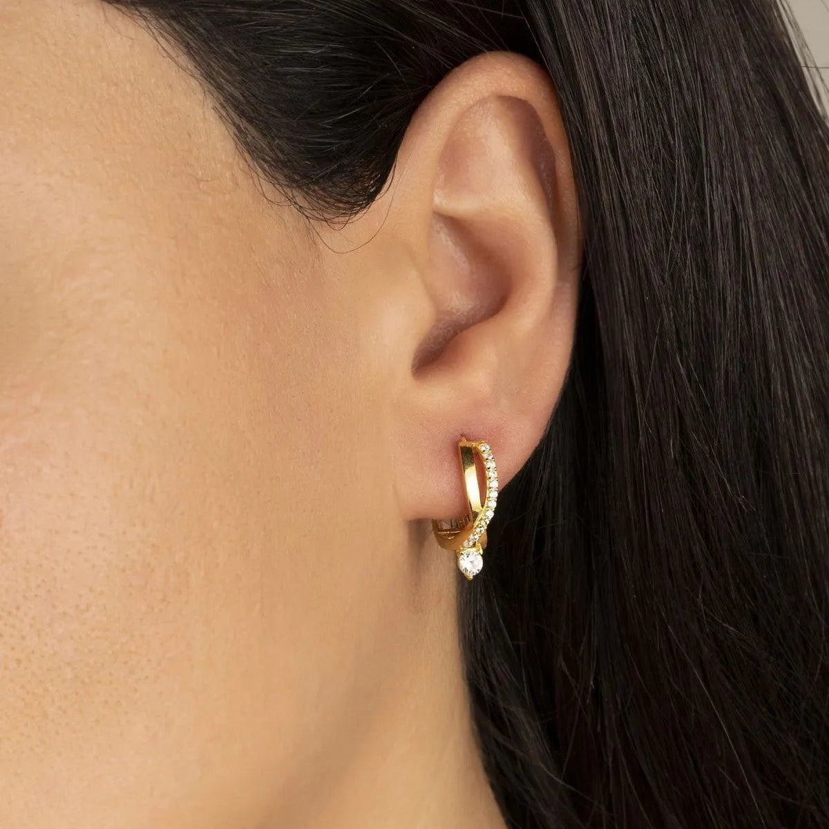 925 Ayar Gümüş Tektaş Örgü Model Küpe