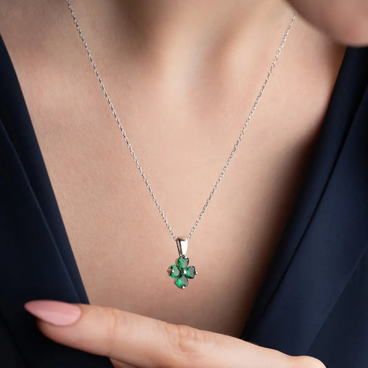 925 Ayar Gümüş Yeşil Yonca Kolye