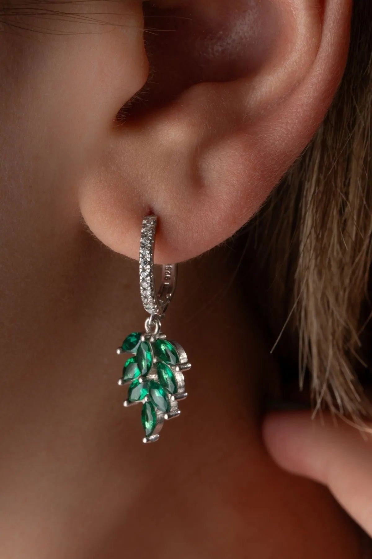 925 Sterling Silver Emerald Green Necklace Earrings Jewelry Set