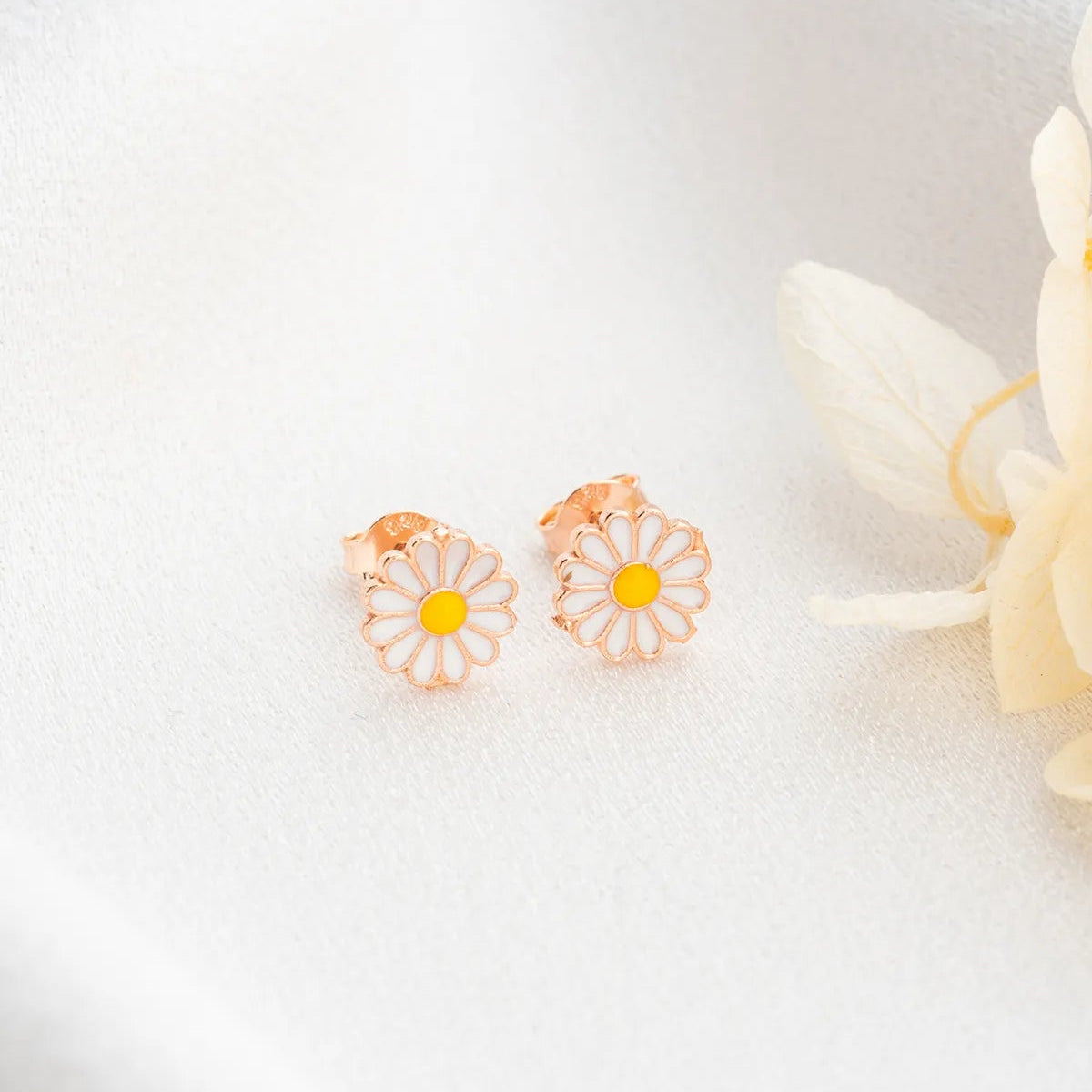 925 Sterling Silver Rose Daisy Earrings