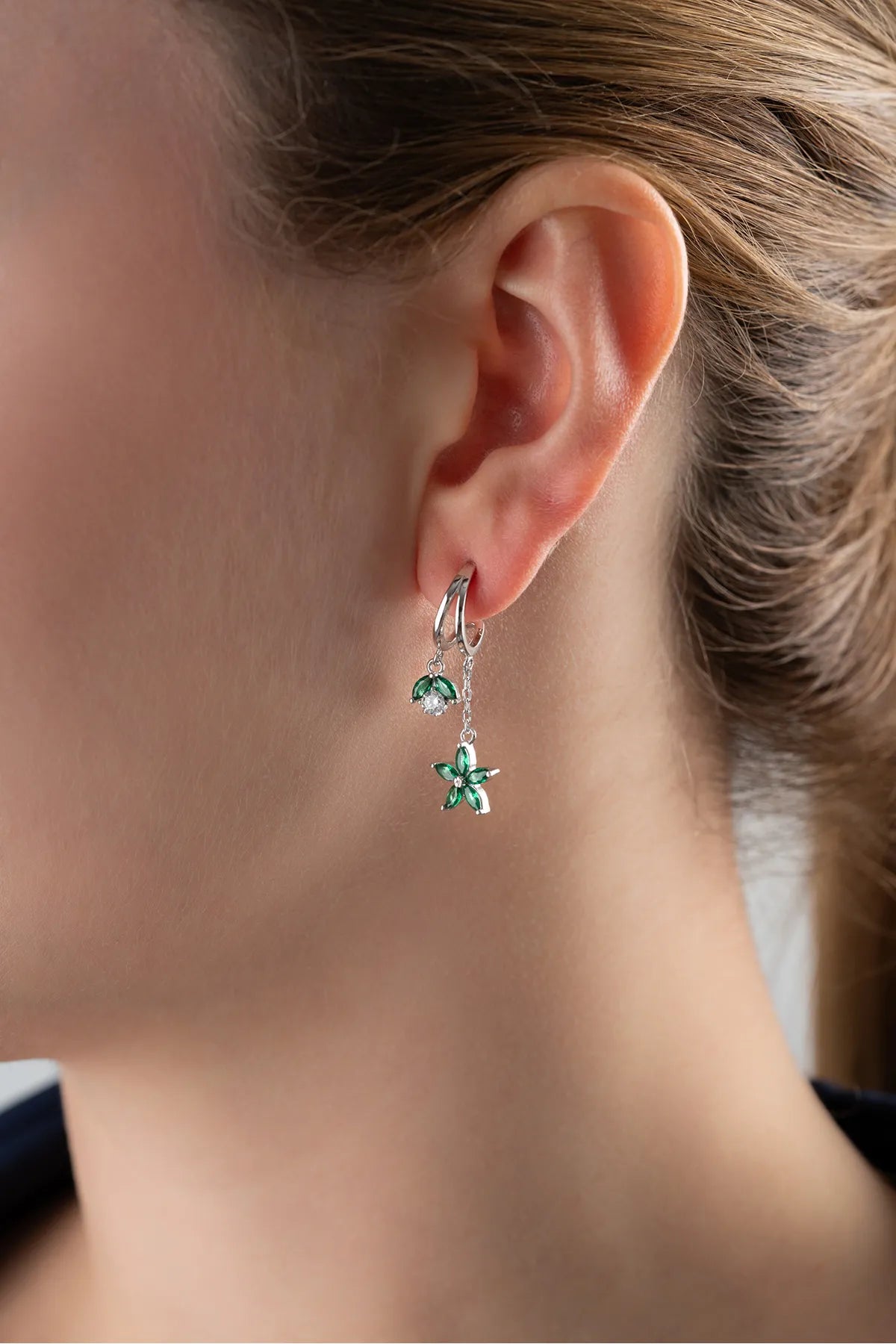 Emerald Lotus – 925 Ayar Gümüş Küpe