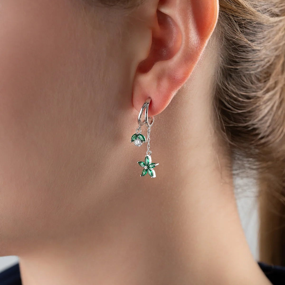 Emerald Lotus – 925 Ayar Gümüş Küpe