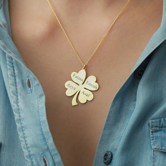 Personalisierte Kleeblatt Namenskette zum Muttertag