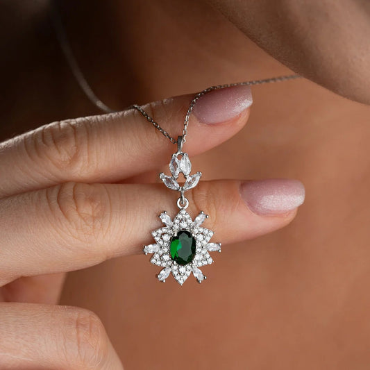 Trend-Halskette mit Smaragdgrünem Stein (925 Silber)