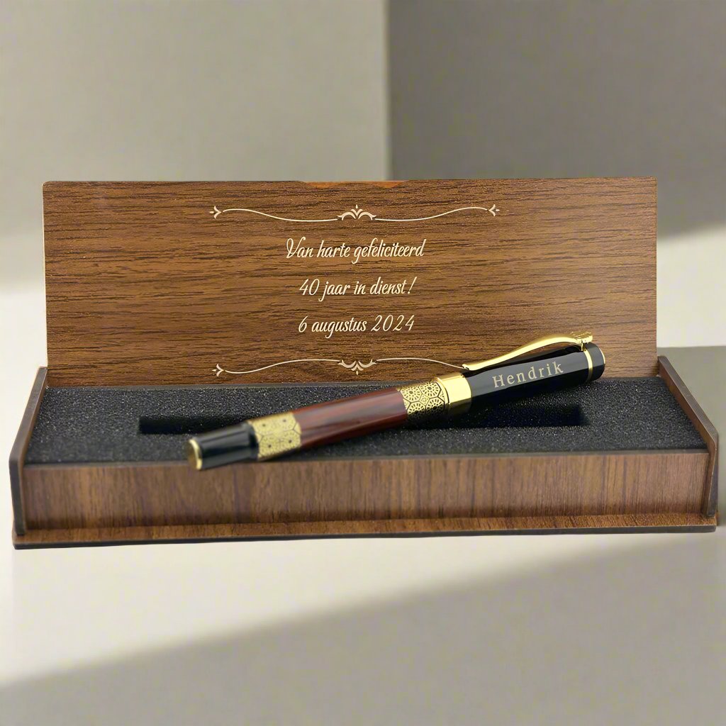 Named roles pencil and note written wooden box set