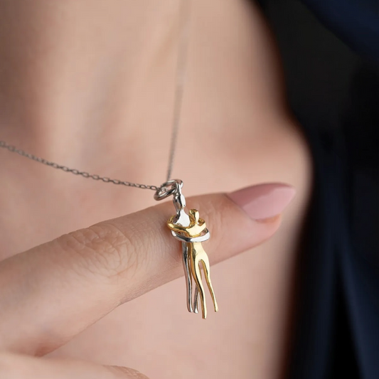 925 Ayar Gümüş Sarılan Çift Aşk Kolyesi