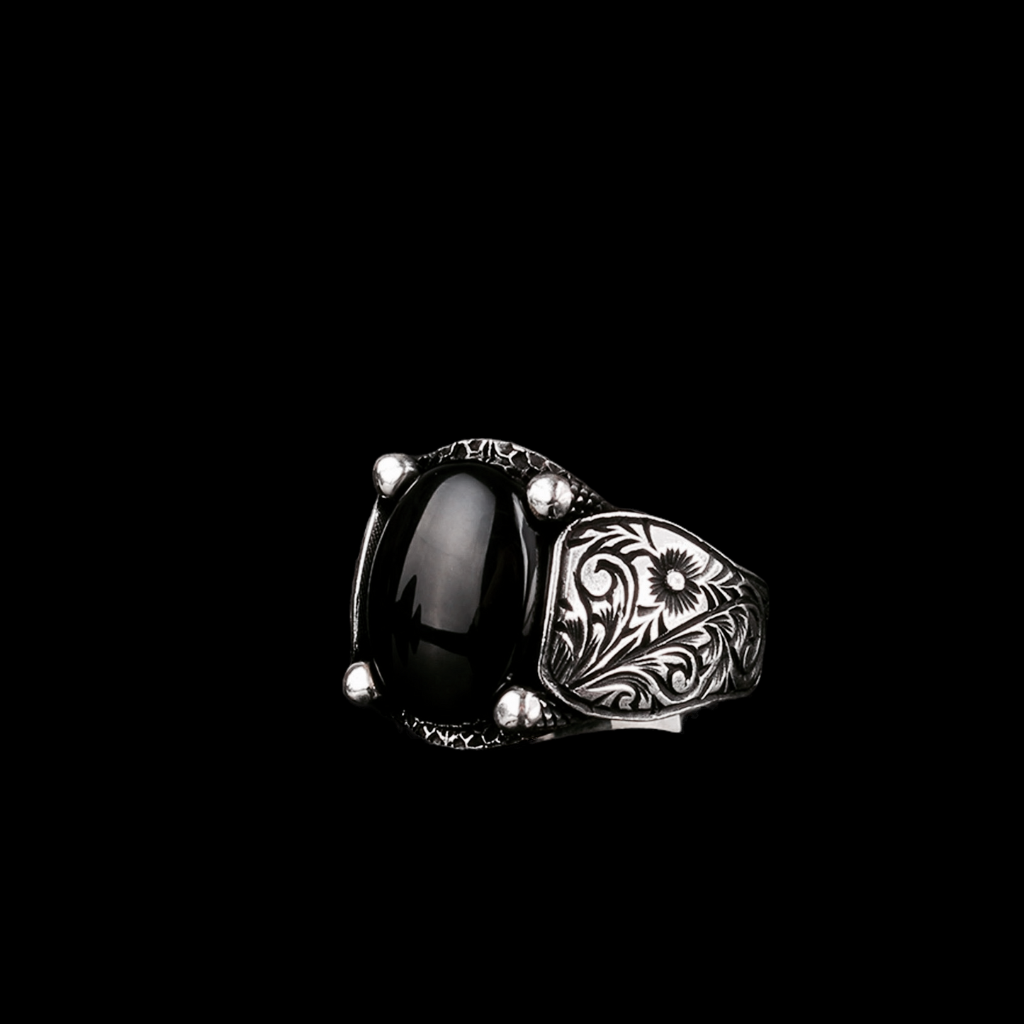 Herrenring aus Silber mit schwarzem Onyxstein