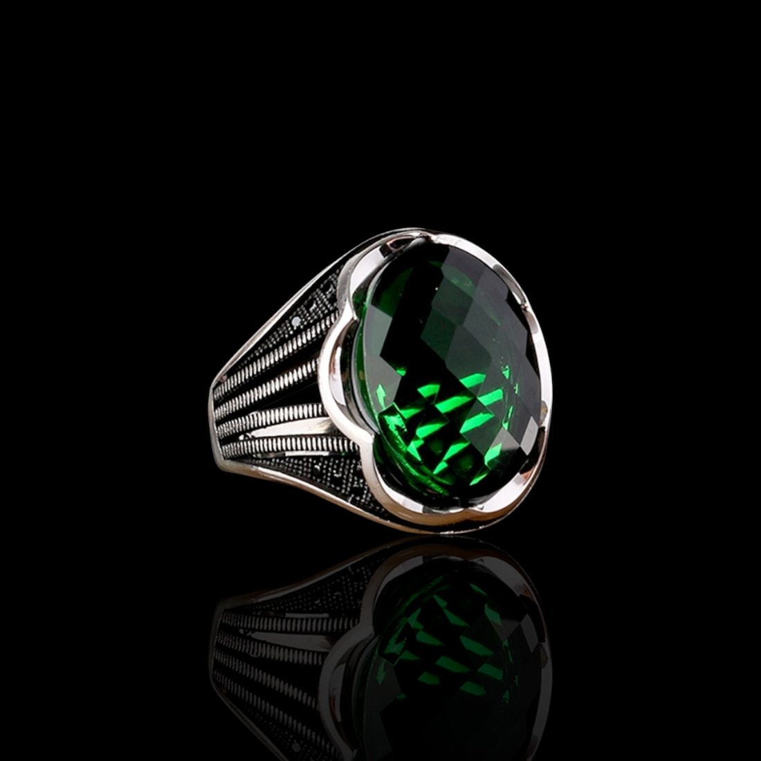 Emerald Glow 925 Sterling Silver Men's Ring