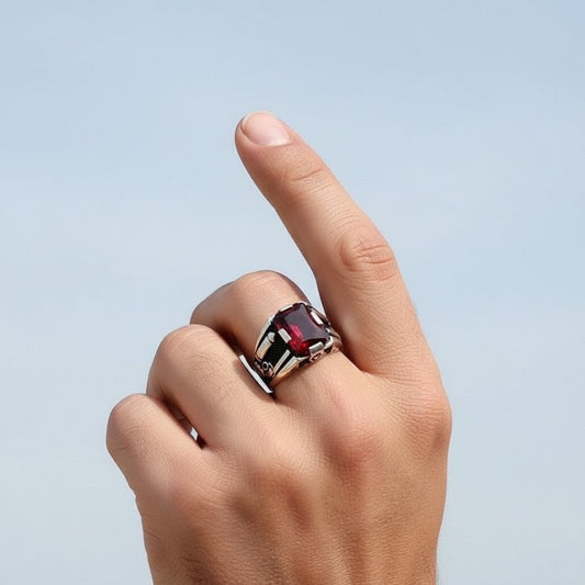 Anneau d'argent pour hommes en pierre de zircon red