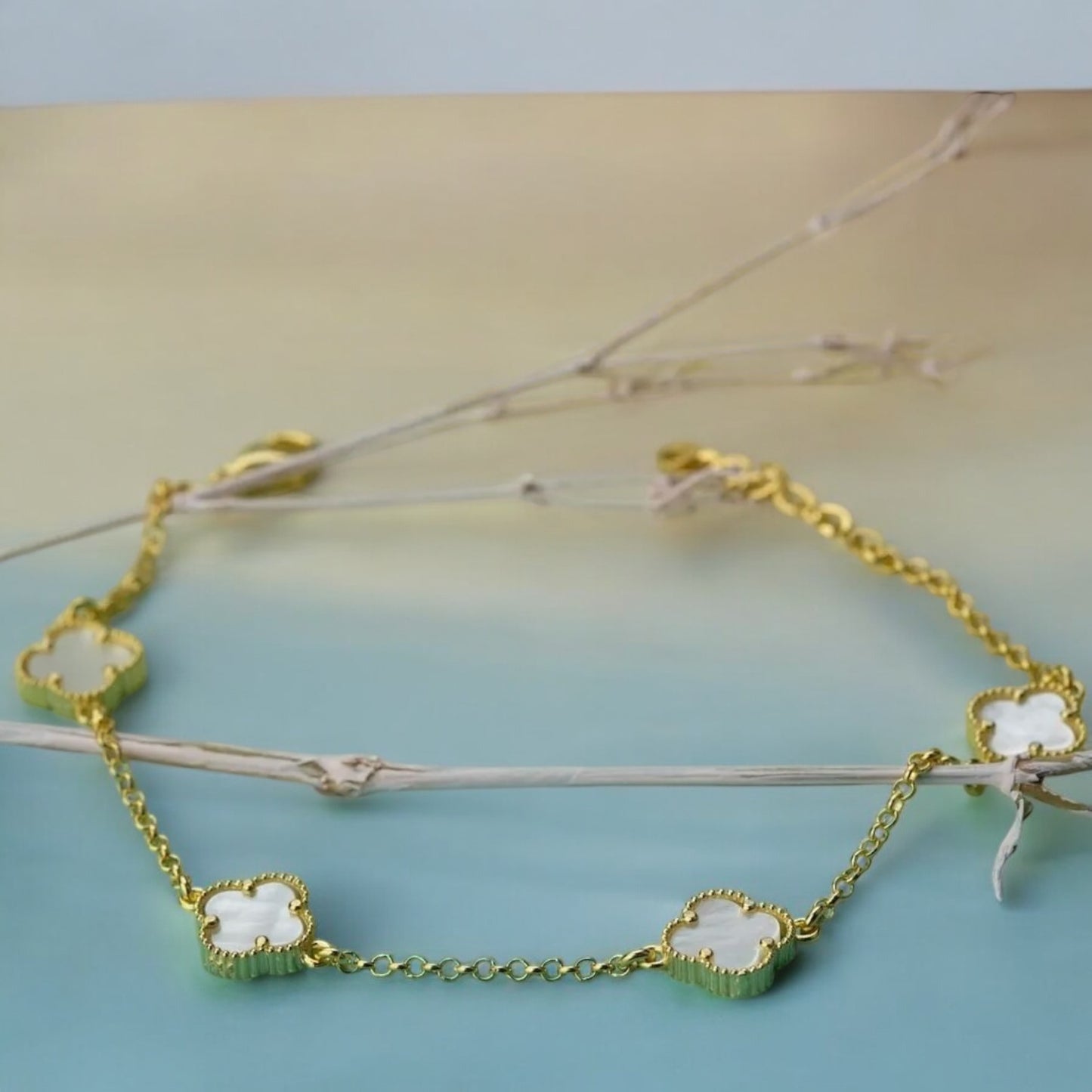 925 Sterling Silver Mother-of-Pearl Clover Bracelet