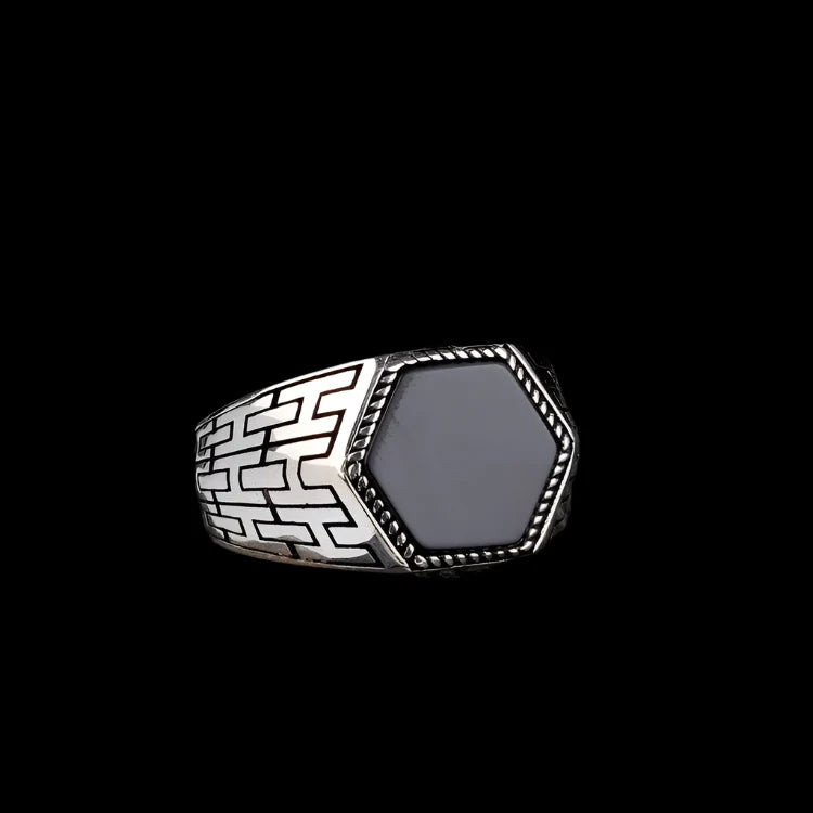 Herrenring aus Silber mit schwarzem Onyxstein