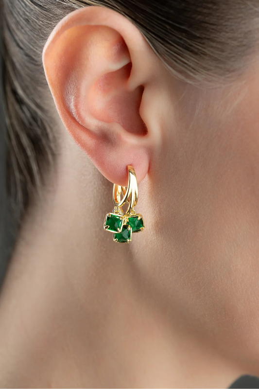 Zümrüt Işıltısı - 925 Ayar Gümüş Yeşil Taşlı Küpe