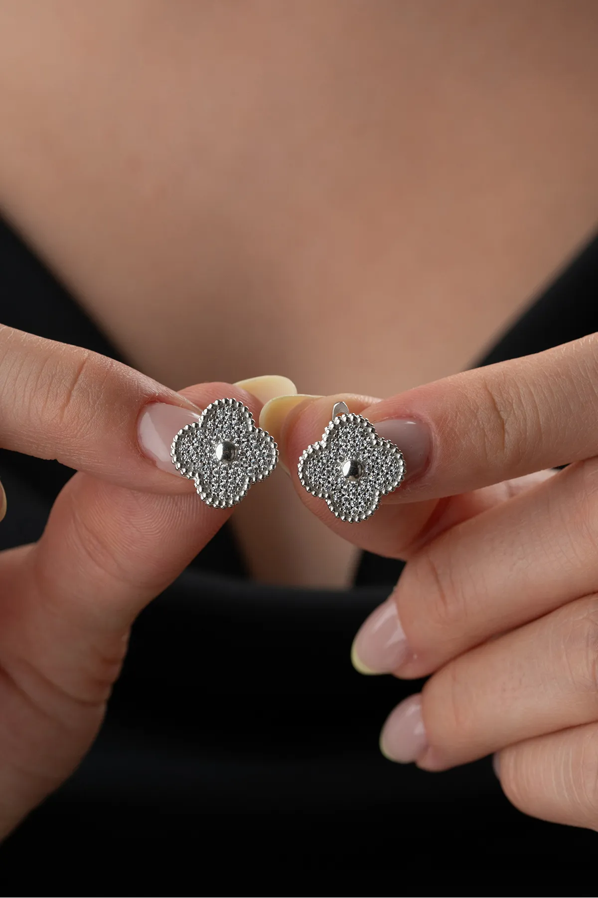 Clover Earrings – 925 Sterling Silver (White)