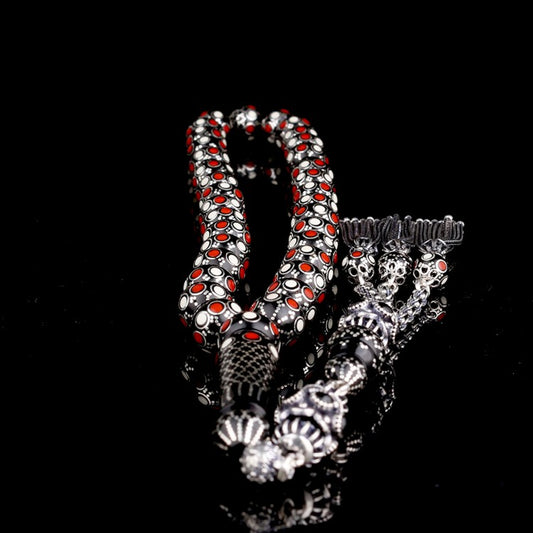 Usta El İşçiliği 10 mm Kırmızı Beyaz Mineli Gümüş İşlemeli Kuka Tesbih