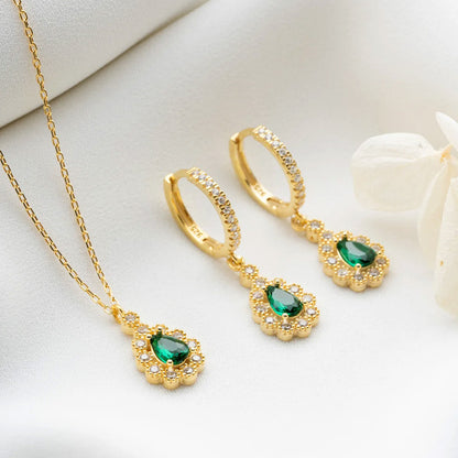 925 Ensemble de boucles d'oreilles de collier Great Emerald Silver Emerald Drop