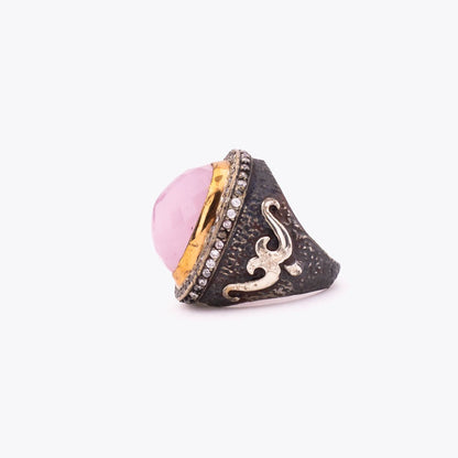 Anneau d'argent avec une grande pierre authentique