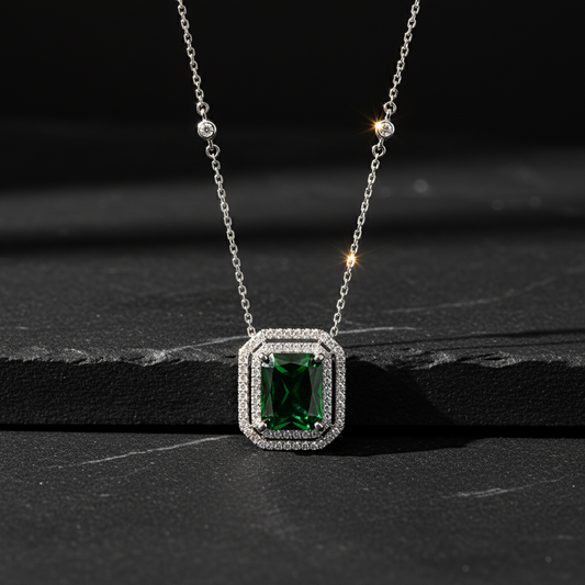 Diamond Style Zümrüt Renk Gümüş Kolye