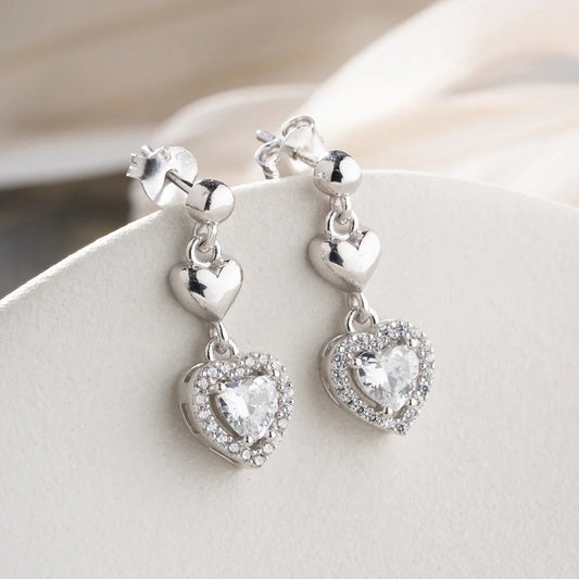 Kalpli Taşlı Sallantılı Gümüş Küpe