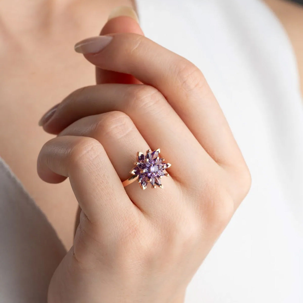 925er Silber Verstellbarer Lotus-Ring mit Lila Zirkonia