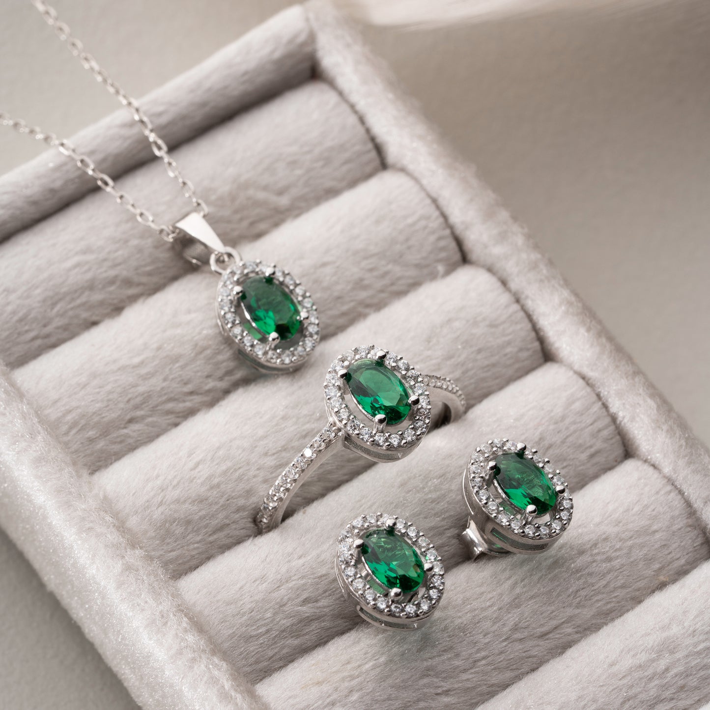 Emerald Aura Grünes Zirkonia Schmuckset | 925 Silber