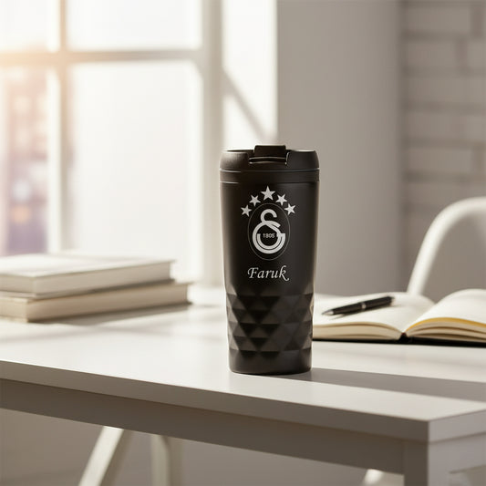 Cup thermos noir nommé personnalisé nommé