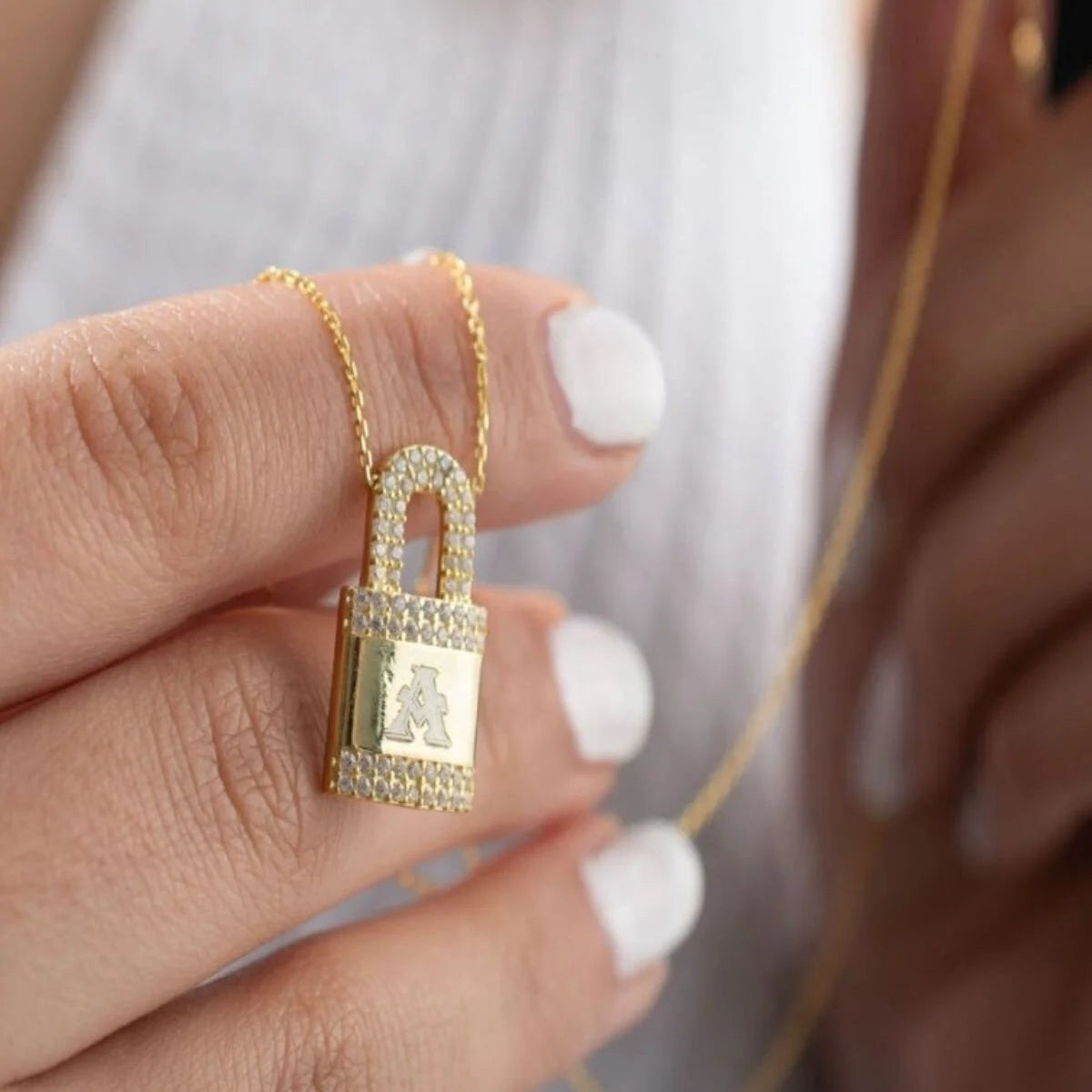 Kişiye Özel Harfli Kilit Kolye