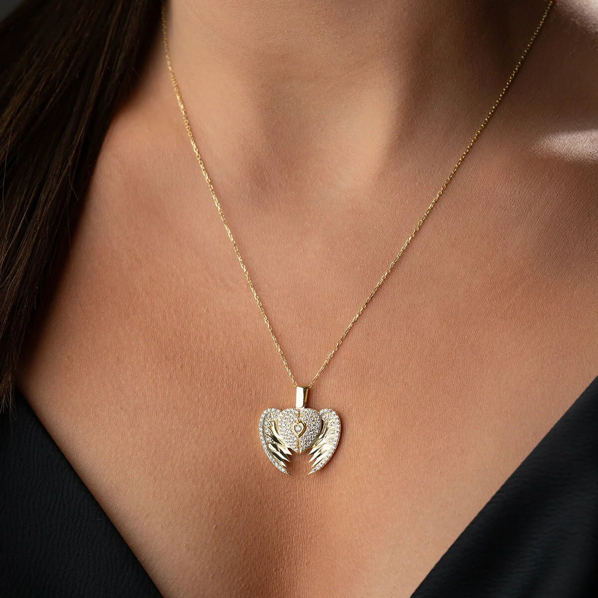 Kişiye Özel Kalpli Kanat Kolye