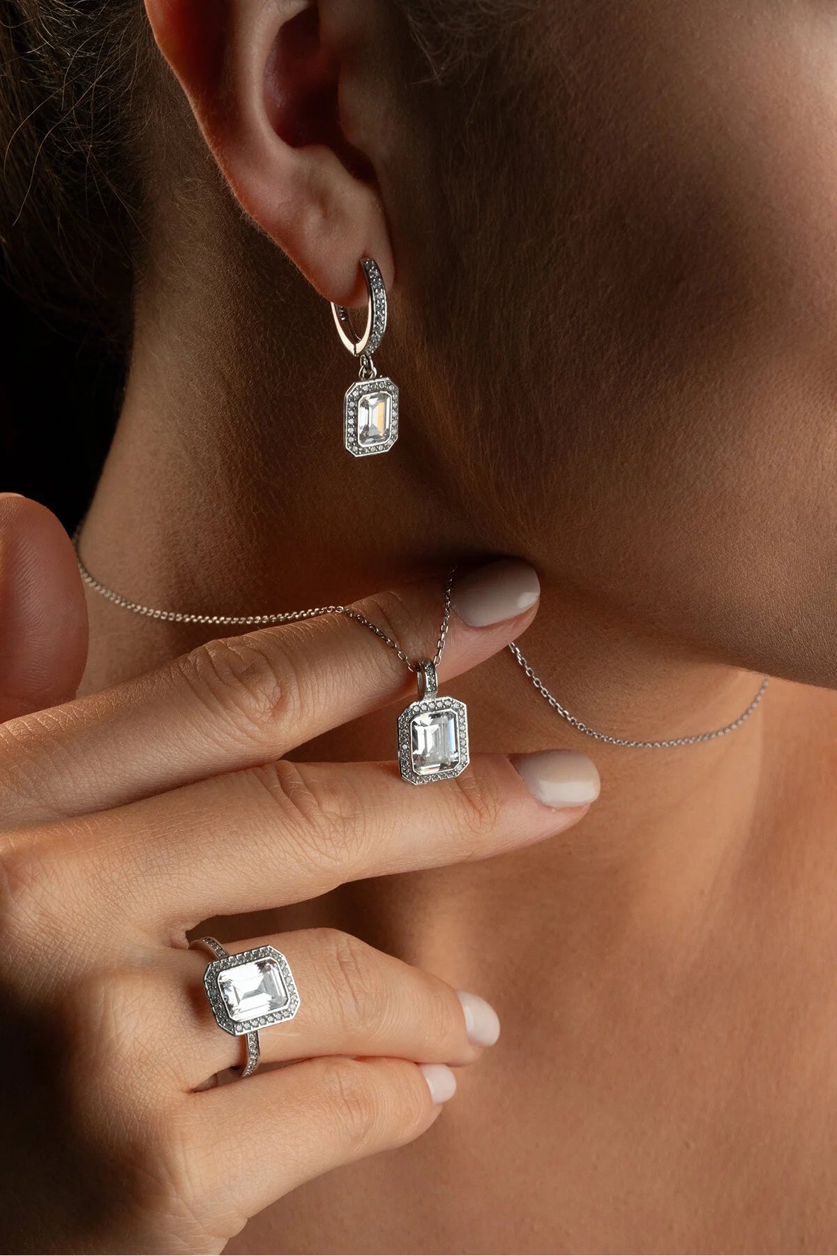 Luna Işıltısı Baget Taşlı Set