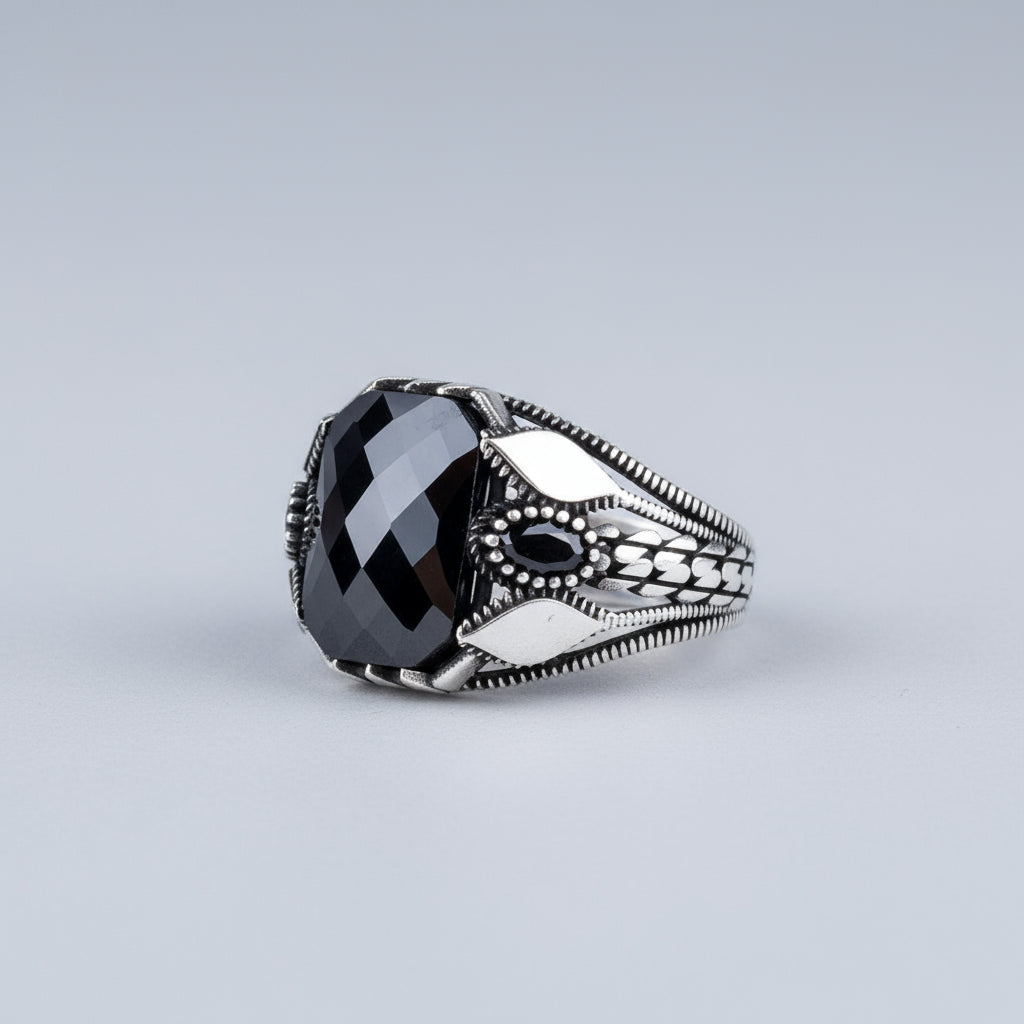 925 Ayar Gümüş Büyük Siyah Taşlı Erkek Yüzük