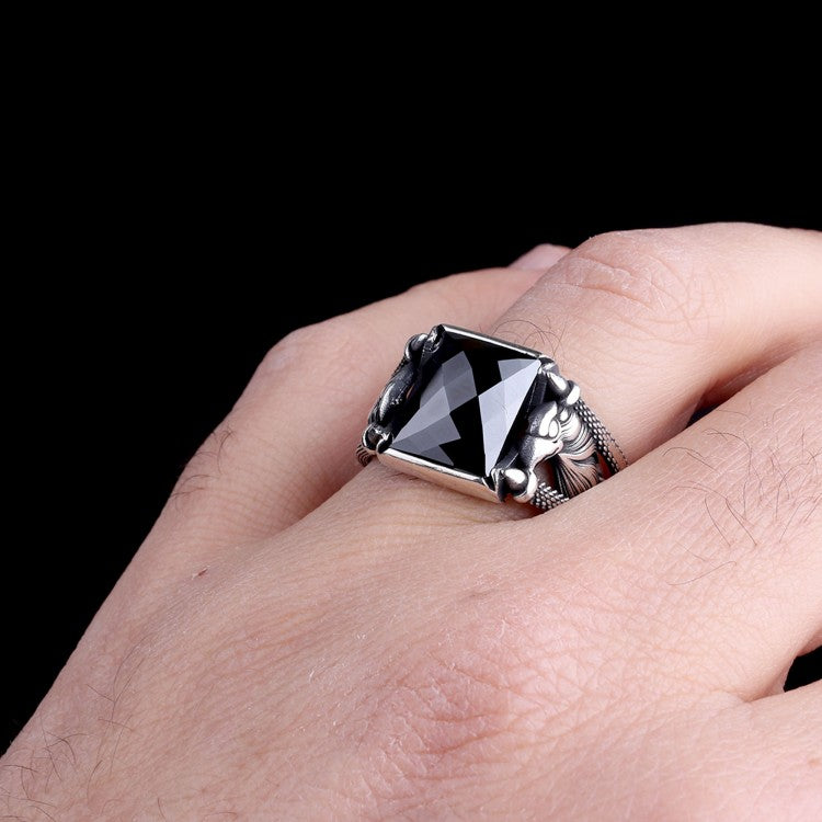 925 Ayar Gümüş Kartal Motifli Siyah Taşlı Erkek Yüzük