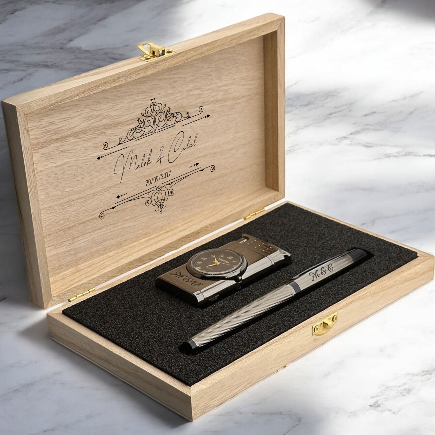 Nom personnalisé Écrit le stylo de roleler et le jeu de cadeaux plus léger d'horloge