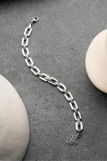 Silbernes Kettendesign-Armband