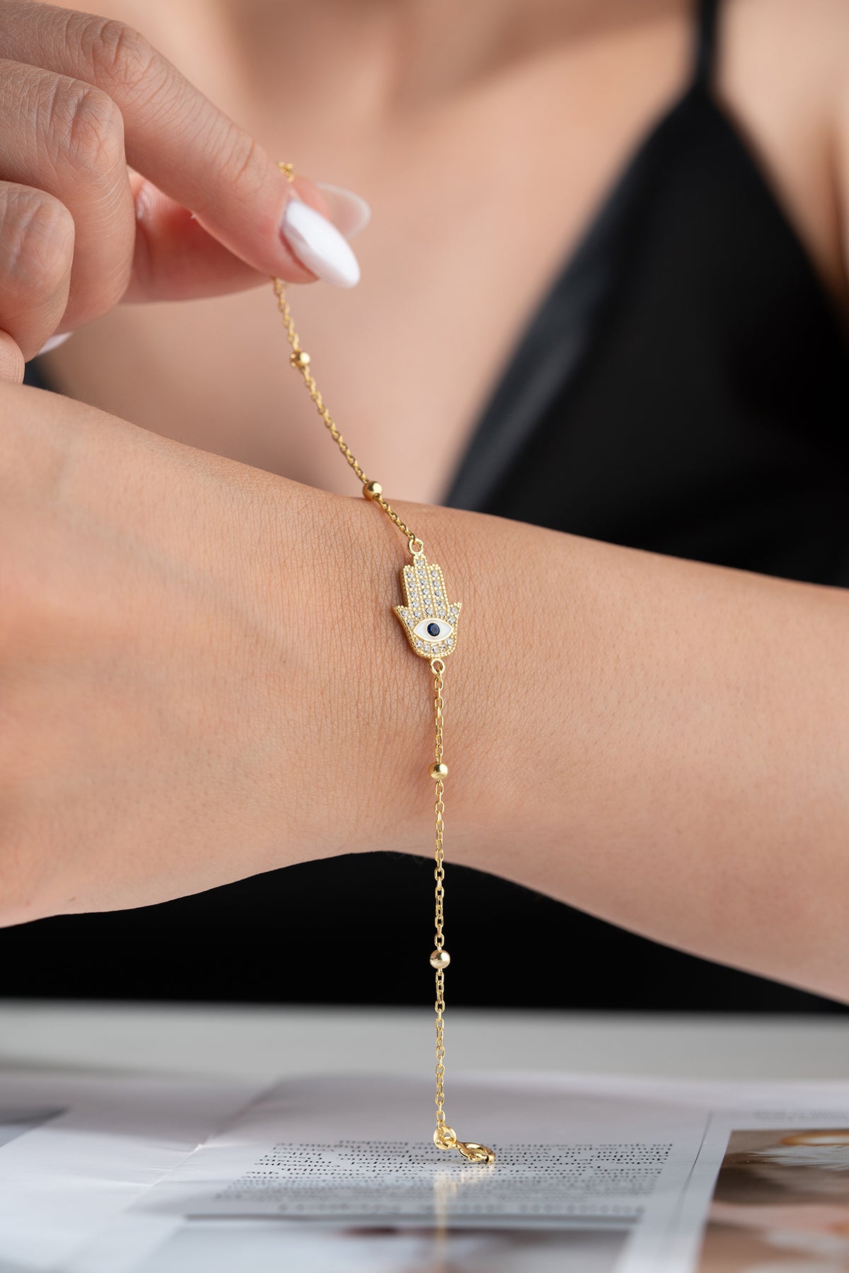 HAMSA FIGURE GOLD PLATED BRACELET