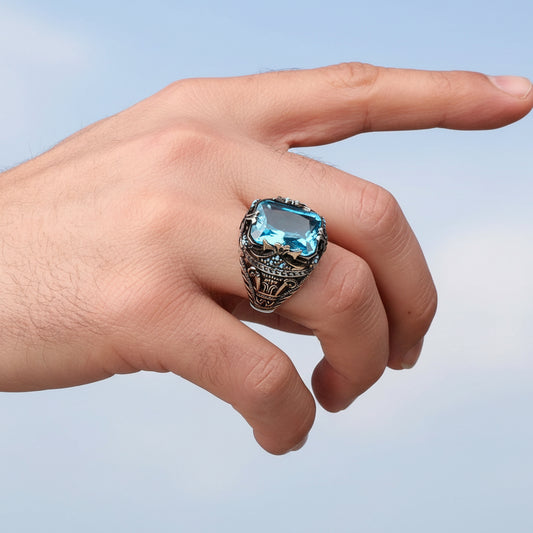 Anneau d'argent pour hommes en pierre de topaze bleu