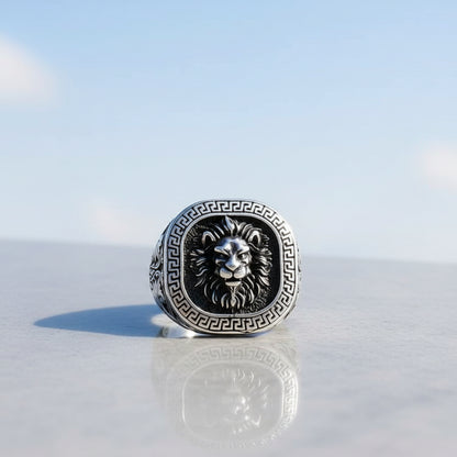 Herrenring mit Löwenkopf aus 925er Silber