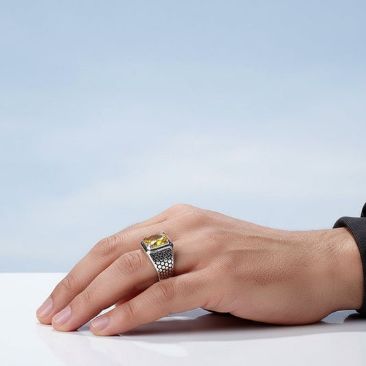 Anneau d'argent pour hommes en pierre de zircon jaune