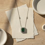 Diamond Style Zümrüt Renk Gümüş Kolye