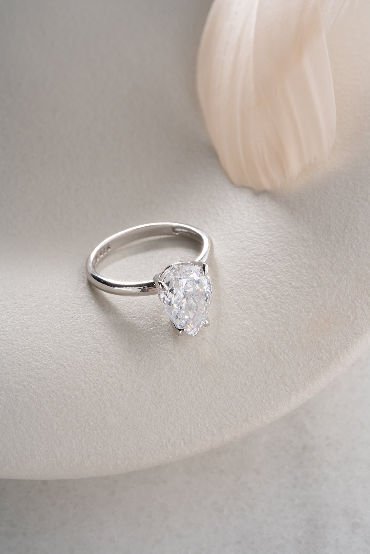 925 Silber Ring mit Tropfenstein