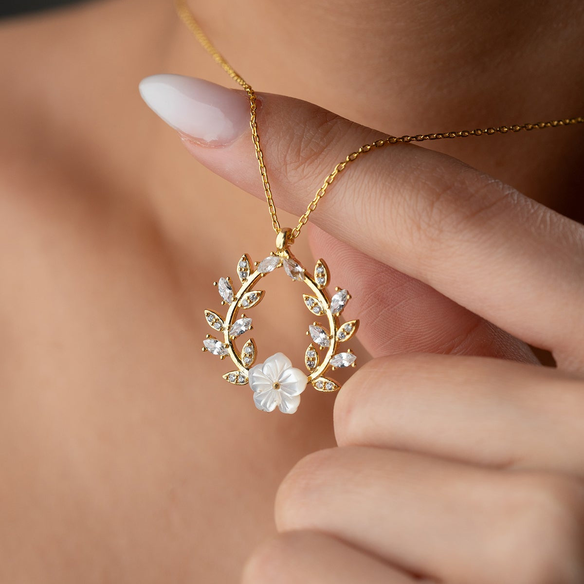 Zirkon Taşlı Çiçek Kolye - 925 Ayar Gümüş