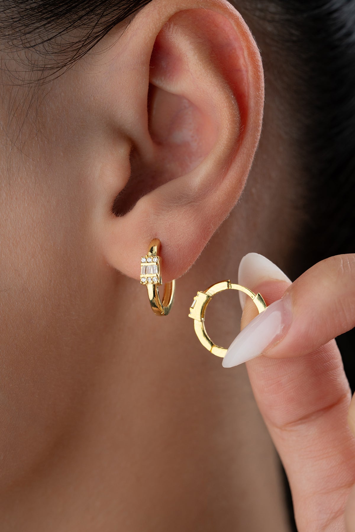 925 Sterling Silver Baguette Hoop Earring