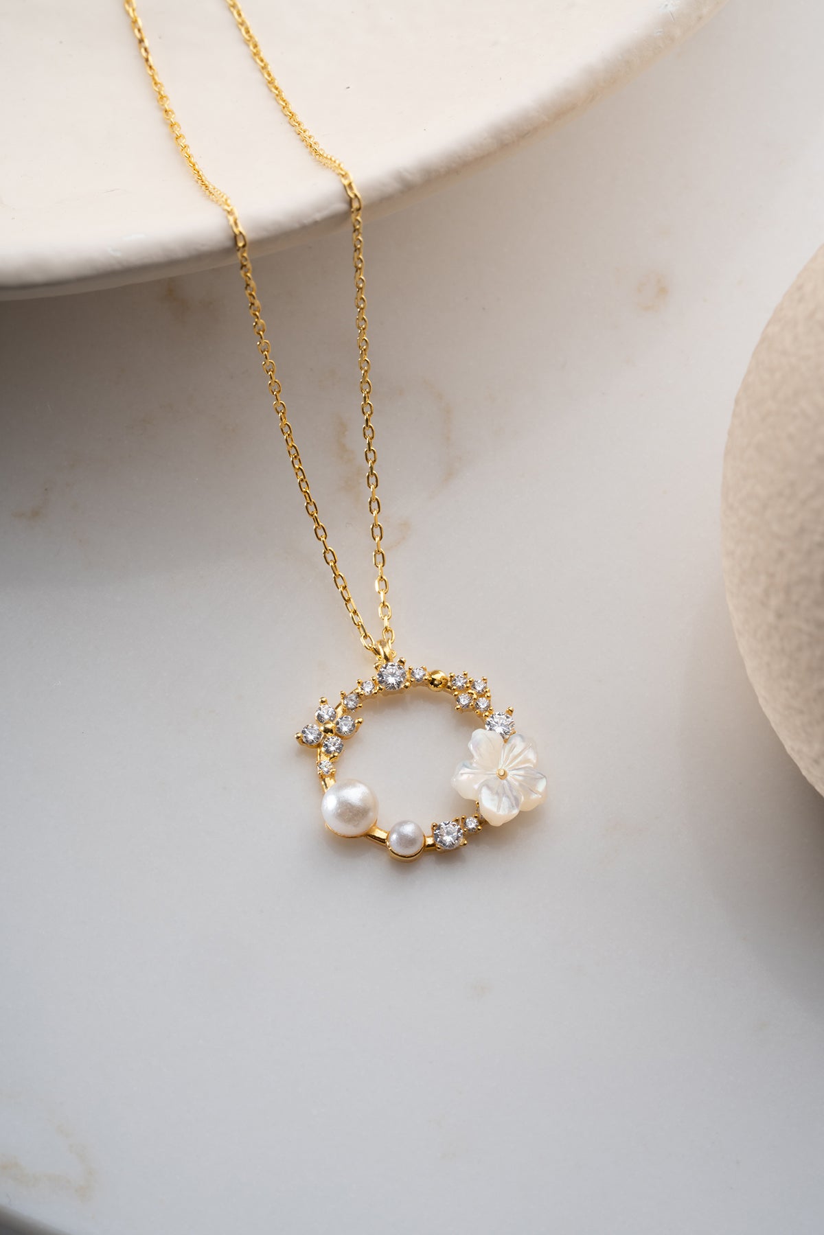 İnci ve Çiçek Detaylı Kolye - 925 Ayar Gümüş