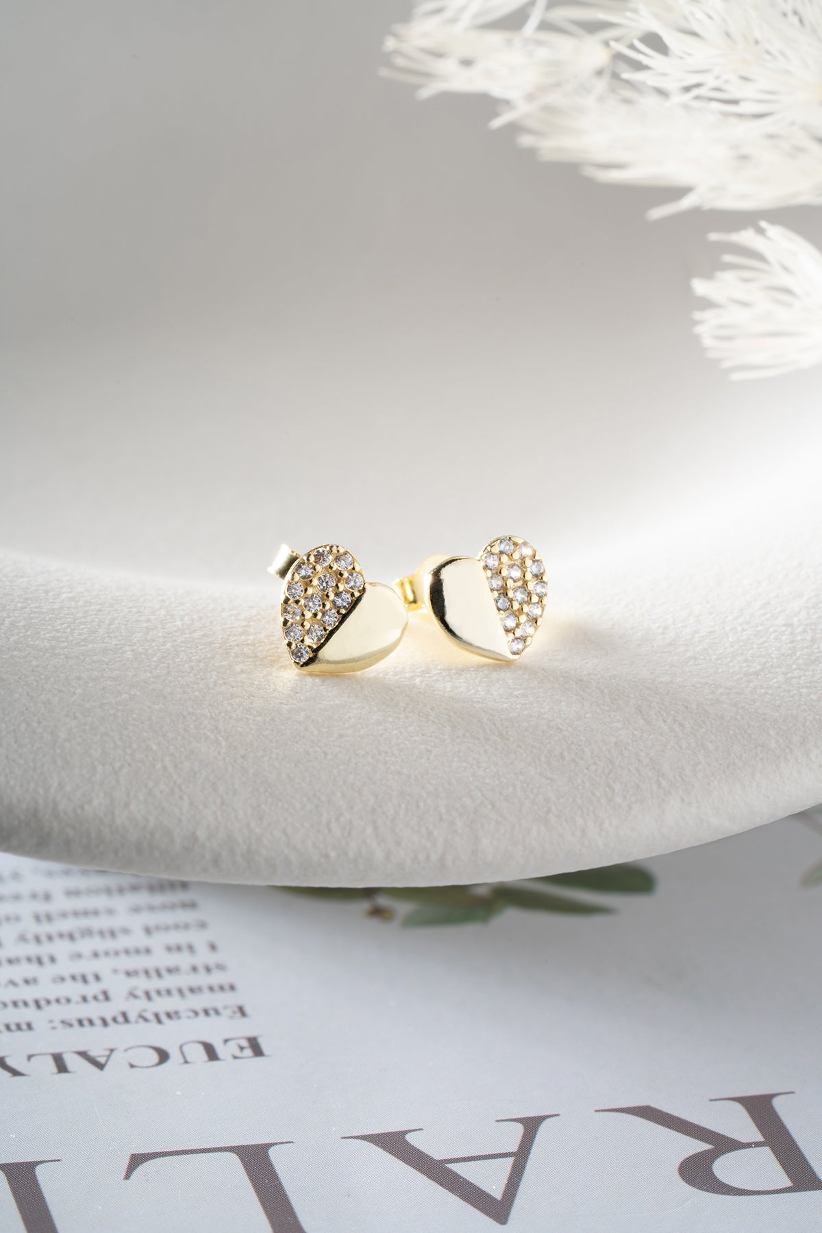 Kalp Figürlü Minimal Küpe