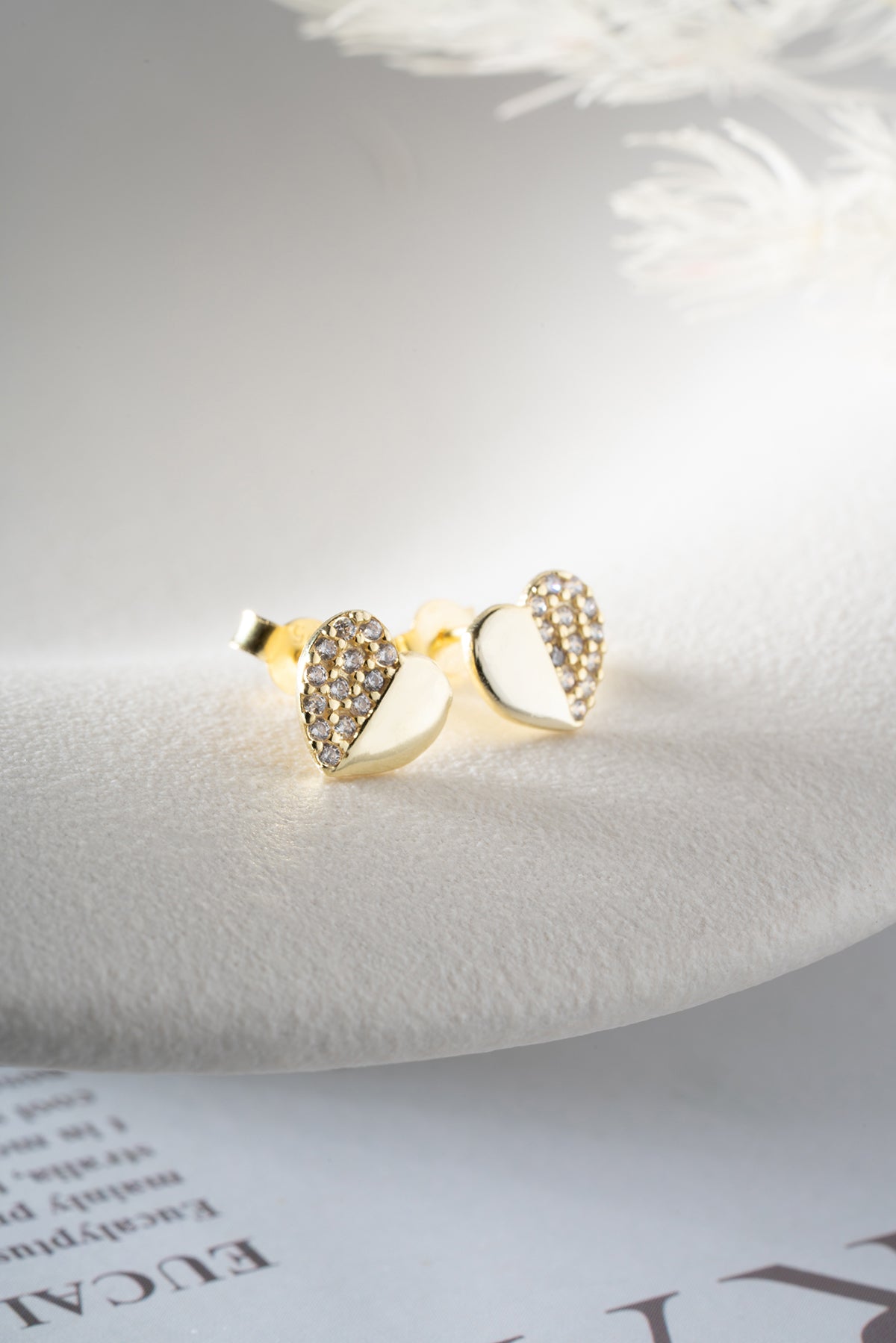 Kalp Figürlü Minimal Küpe