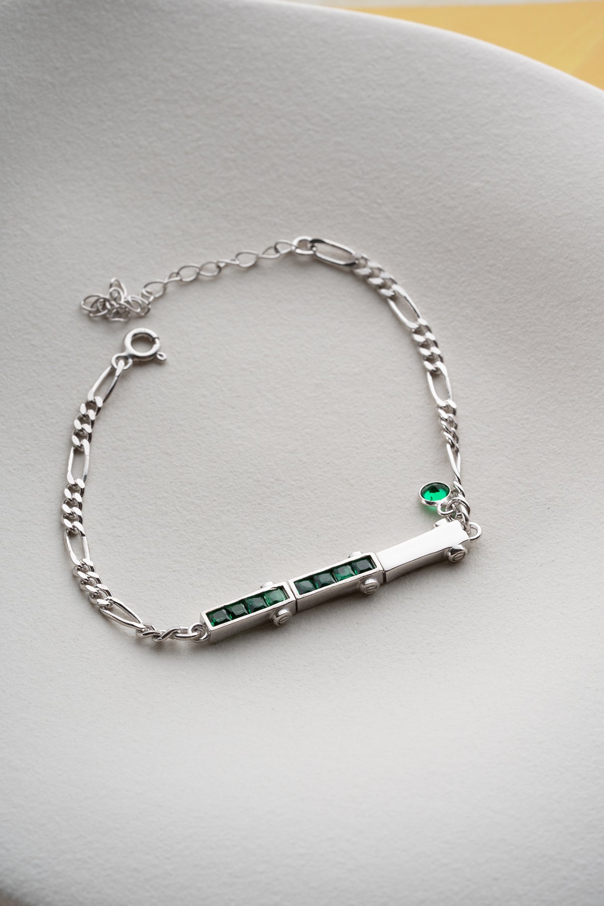 Green Stone Detail Silver Chain Bracelet