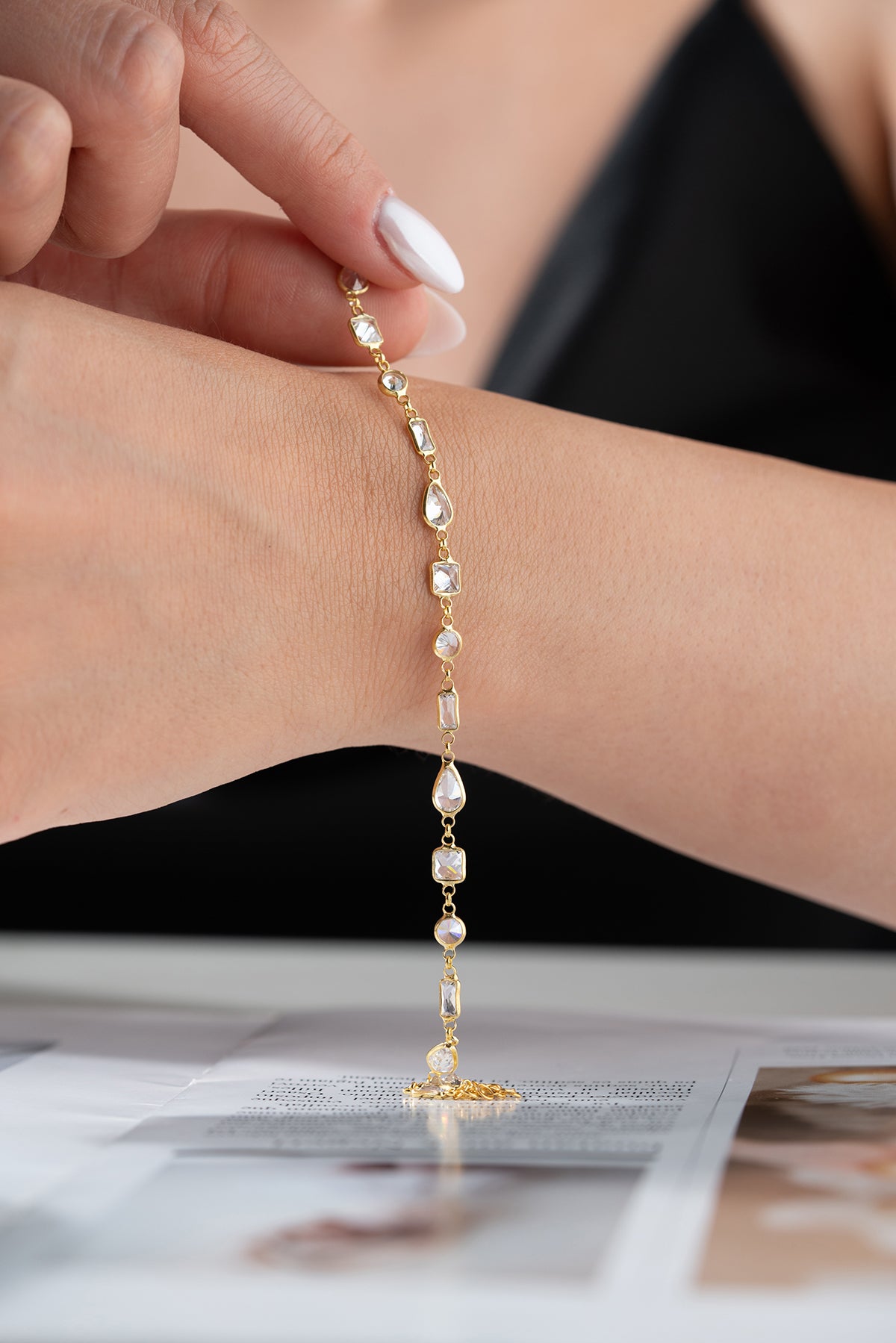 Elegant geometric stone detailed gold plated bracelet