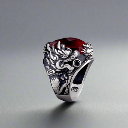 DracoFire Herrenring mit Zultaniten und Drachenmotiv aus 925er Silber