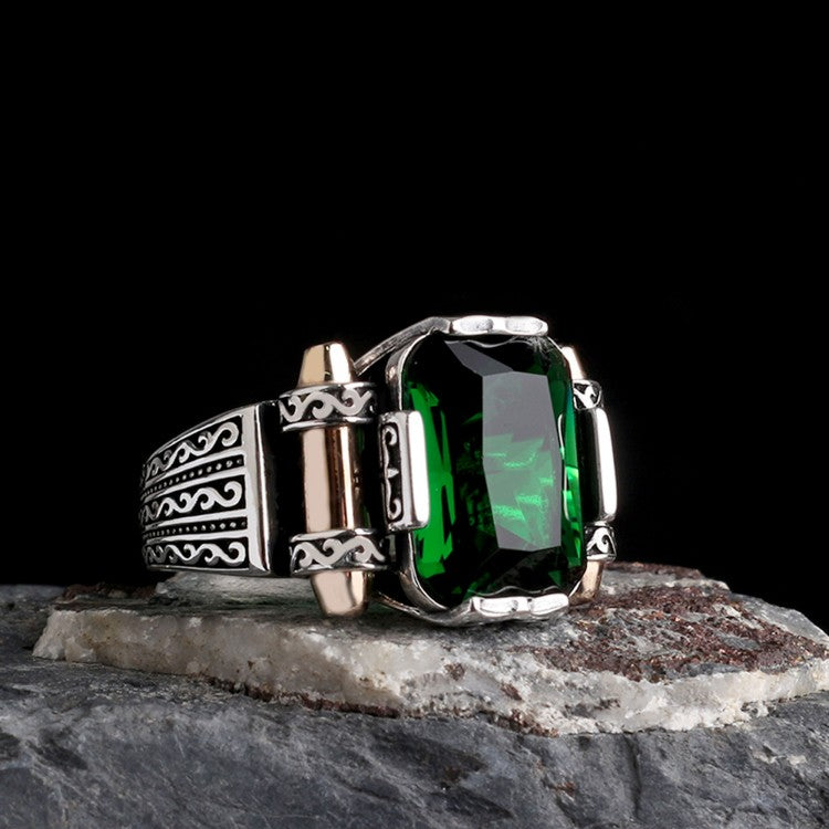 Herrenring aus 925er Silber mit Grünem Zirkonstein

